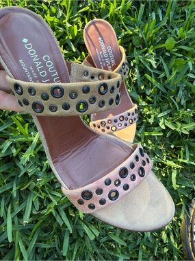 Donald J Pliner Couture Studded Suede Kitten Heel Sandals Size 8 Made in Italy